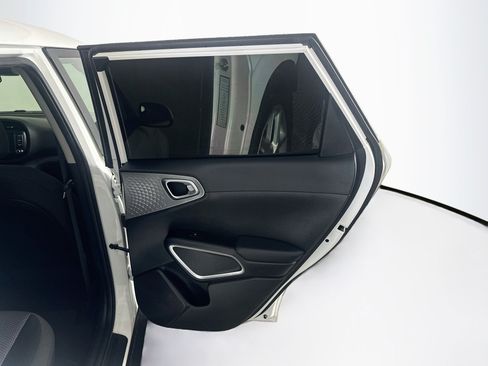 Used 2022 Kia Soul LX w/ Technology Package FWD image 29