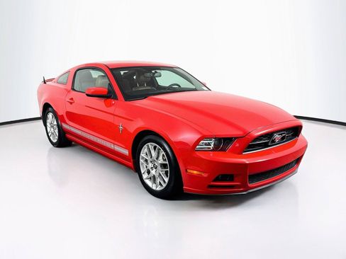 Used 2013 Ford Mustang Premium RWD image 8