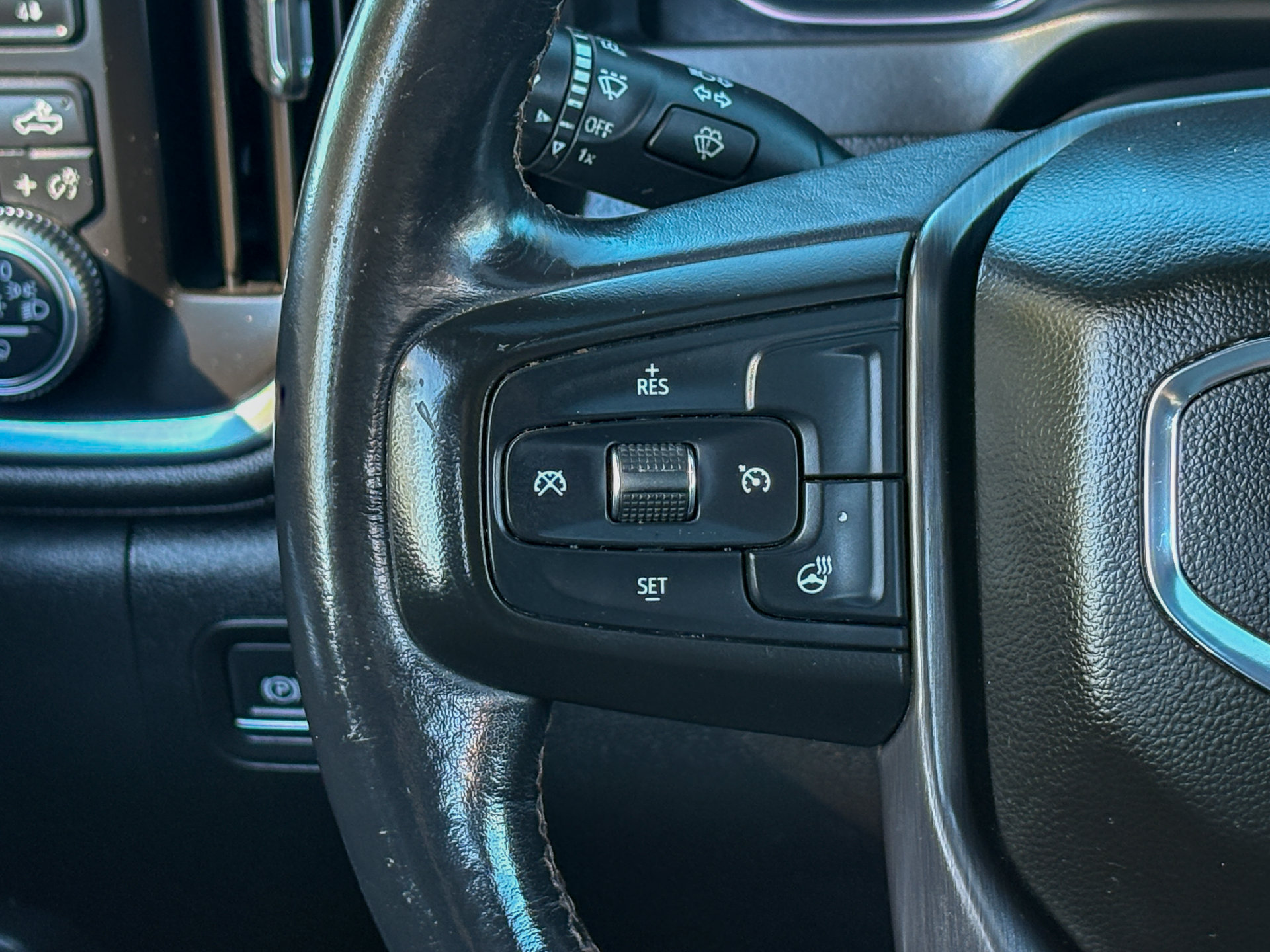 Used 2019 GMC Sierra 1500 AT4 w/ AT4 Premium Package AWD/4WD image 17