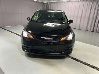 Used 2024 Chrysler Voyager LX video 2