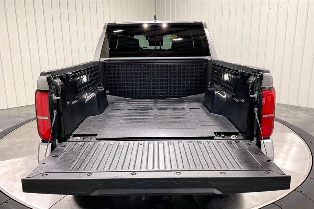 Certified 2025 Toyota Tacoma SR5 AWD/4WD image 40
