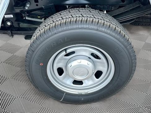 New 2025 Ford F350 XL AWD/4WD image 17