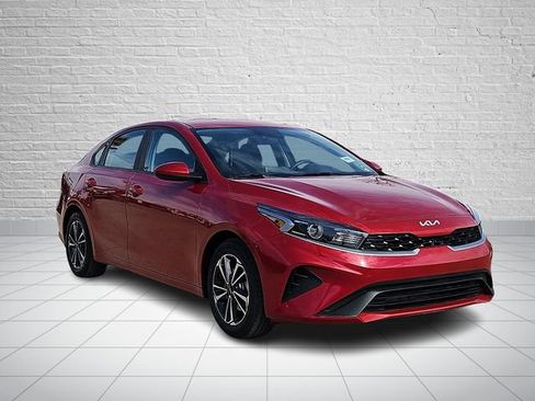 Used 2024 Kia Forte LXS image 6