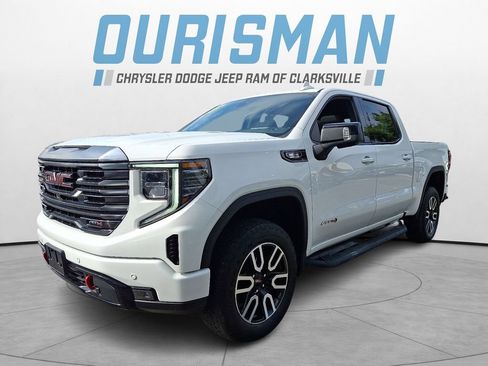 Used 2024 GMC Sierra 1500 AT4 w/ Technology Package AWD/4WD image 3