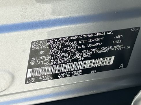 Certified 2025 Toyota RAV4 XLE FWD image 31