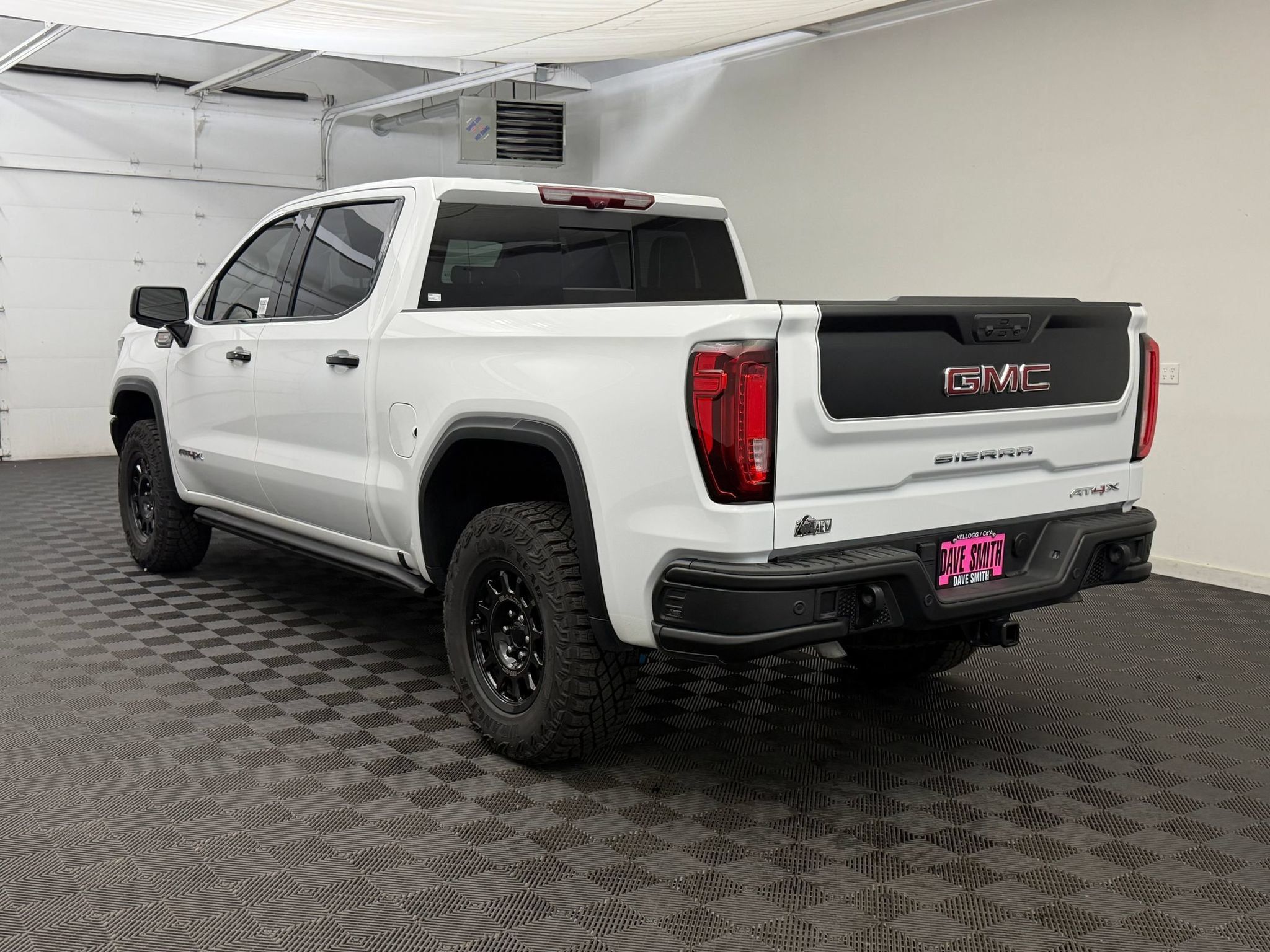 Used 2024 GMC Sierra 1500 AT4X w/ AT4X AEV Edition AWD/4WD image 3