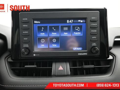 Used 2021 Toyota RAV4 XLE AWD/4WD image 9
