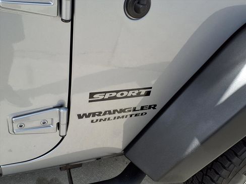 Used 2017 Jeep Wrangler Unlimited Sport image 8