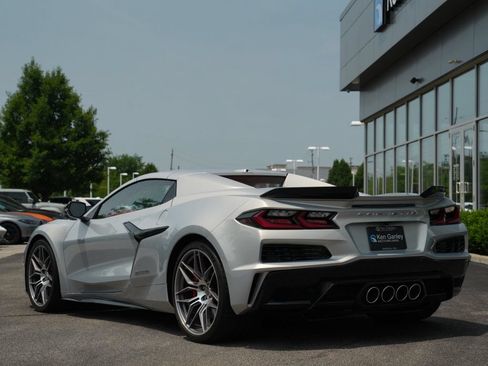 Used 2023 Chevrolet Corvette Z06 w/ Chrome Exterior Badge Package RWD image 13