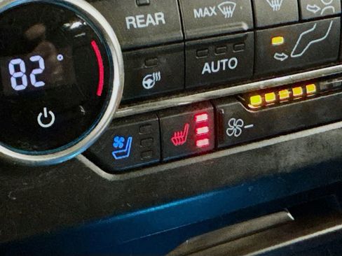 Used 2021 Ford Expedition Platinum image 21