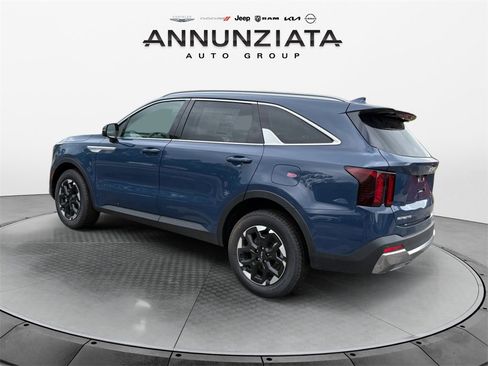 New 2025 Kia Sorento S w/ Panoramic Sunroof Package image 3