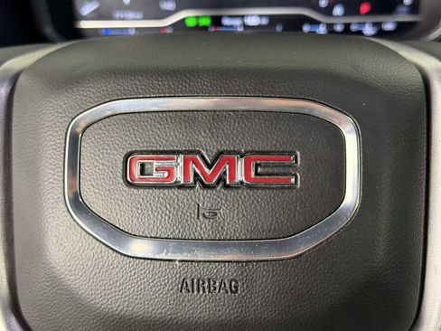 Used 2023 GMC Yukon SLT image 38