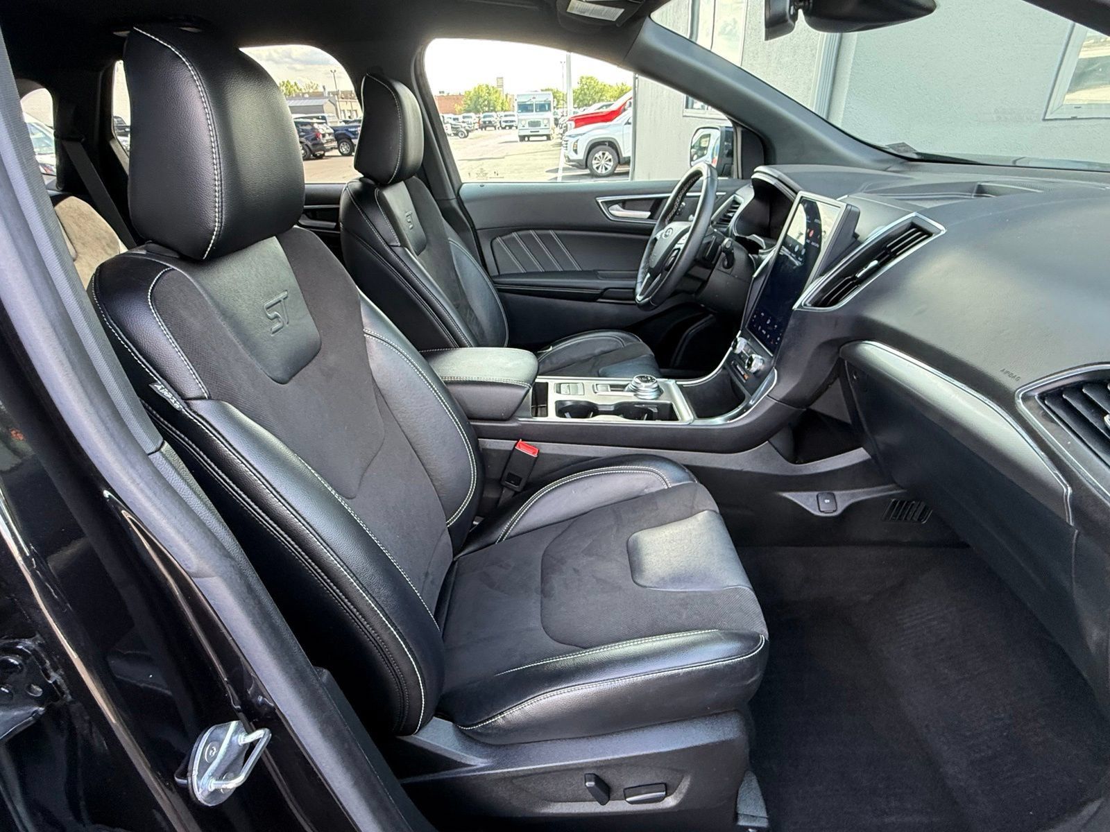 Used 2023 Ford Edge ST AWD/4WD image 18