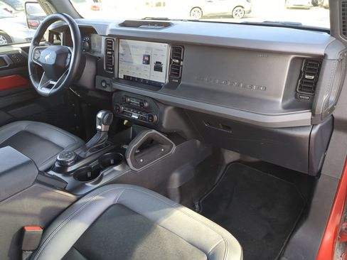Used 2024 Ford Bronco Big Bend image 34