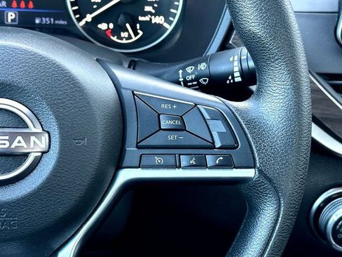Used 2024 Nissan Altima 2.5 SV FWD image 22