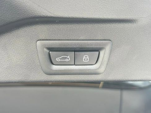 Used 2026 BMW X5 xDrive40i w/ M Sport Package image 36