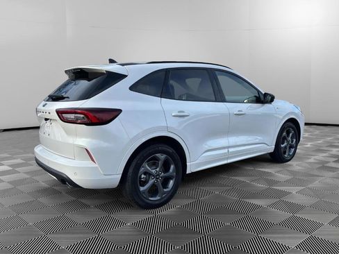 Used 2023 Ford Escape ST-Line w/ Tech Pack #1 image 4