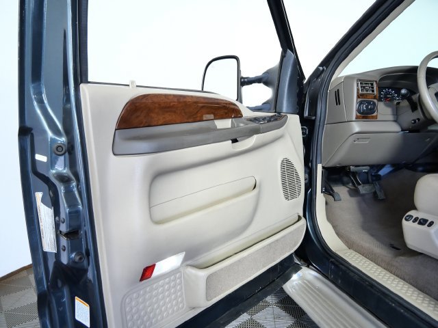 Used 2000 Ford Excursion Limited AWD/4WD image 17