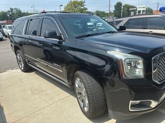 Used 2015 GMC Yukon XL Denali w/ Premium Package AWD/4WD video 1