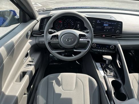 Certified 2023 Hyundai Elantra SEL FWD image 14