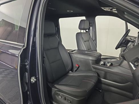 Used 2023 Chevrolet Suburban RST w/ Luxury Package AWD/4WD image 23