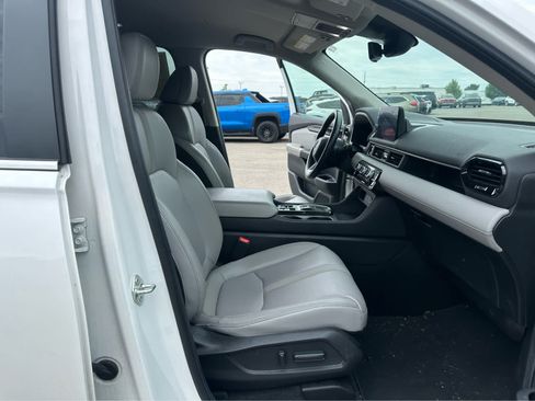 Used 2025 Honda Pilot EX-L image 19
