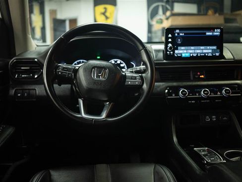 Used 2025 Honda Pilot EX-L image 18