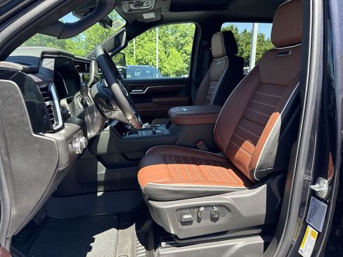 New 2026 GMC Sierra 3500 Denali Ultimate AWD/4WD image 10