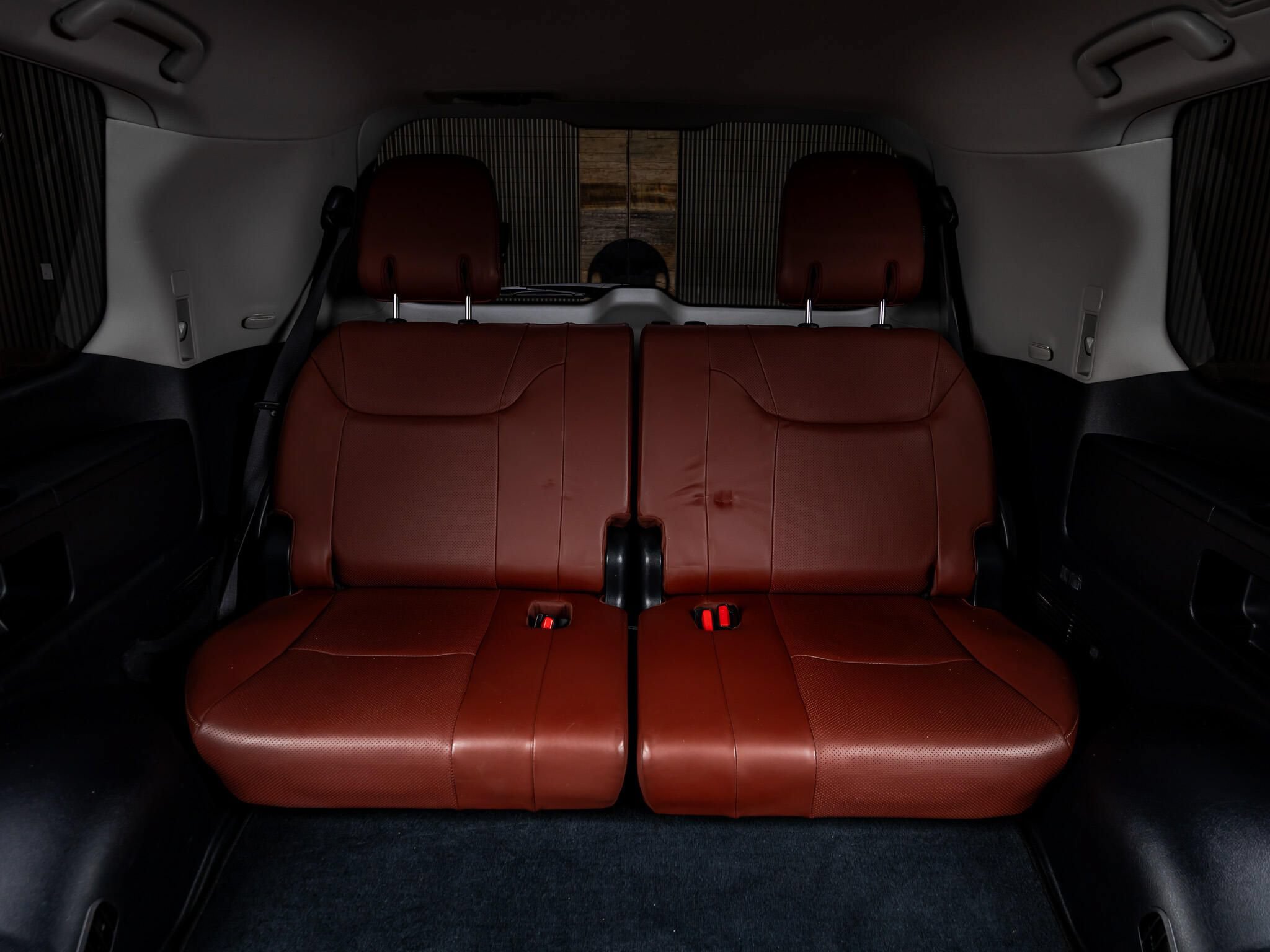 Used 2017 Lexus LX 570 4WD image 36