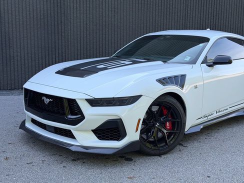 Used 2025 Ford Mustang GT Premium w/ GT Performance Package RWD image 2