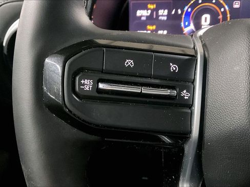 Used 2024 Chevrolet Colorado LT w/ LT Convenience Package III image 13