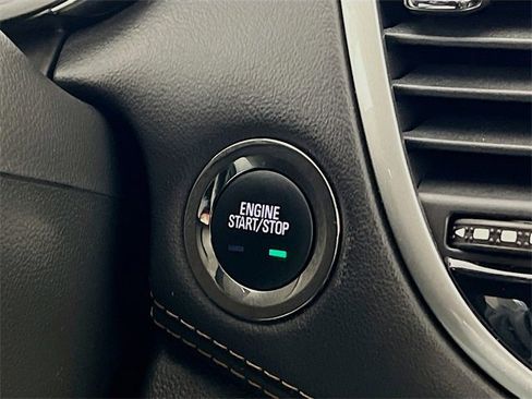 Used 2020 Chevrolet Trax LT w/ LT Convenience Package image 16