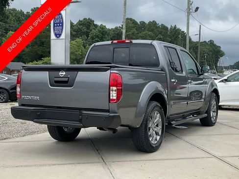 Used 2019 Nissan Frontier SL image 8