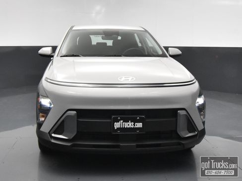 Used 2025 Hyundai Kona SE FWD image 45