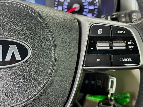 Used 2019 Kia Sorento LX image 14