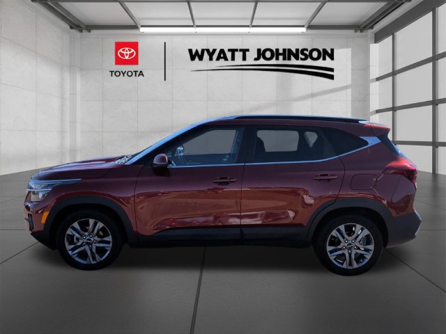 Used 2023 Kia Seltos S w/ Navigation Package FWD image 4