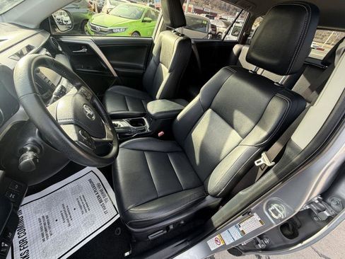 Used 2018 Toyota RAV4 Limited image 10