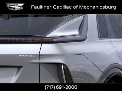 Used 2025 Cadillac Lyriq Luxury AWD/4WD image 11