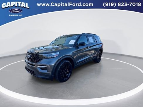 Used 2020 Ford Explorer ST w/ ST Street Pack image 4
