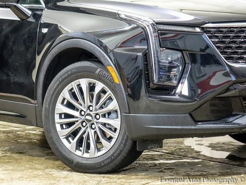 Certified 2025 Cadillac XT4 Premium Luxury image 3