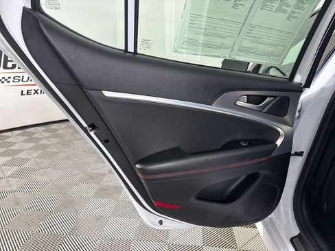 Used 2025 Genesis G70 3.3T Advanced image 24