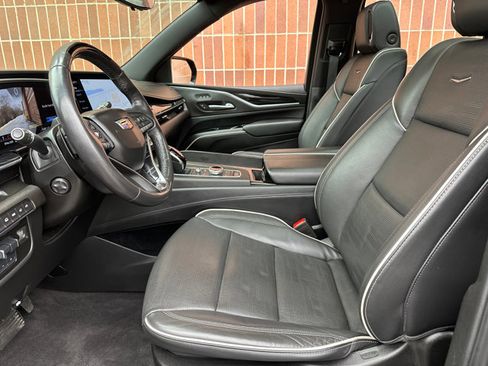 Used 2024 Cadillac Escalade ESV Sport w/ Touring Package image 27