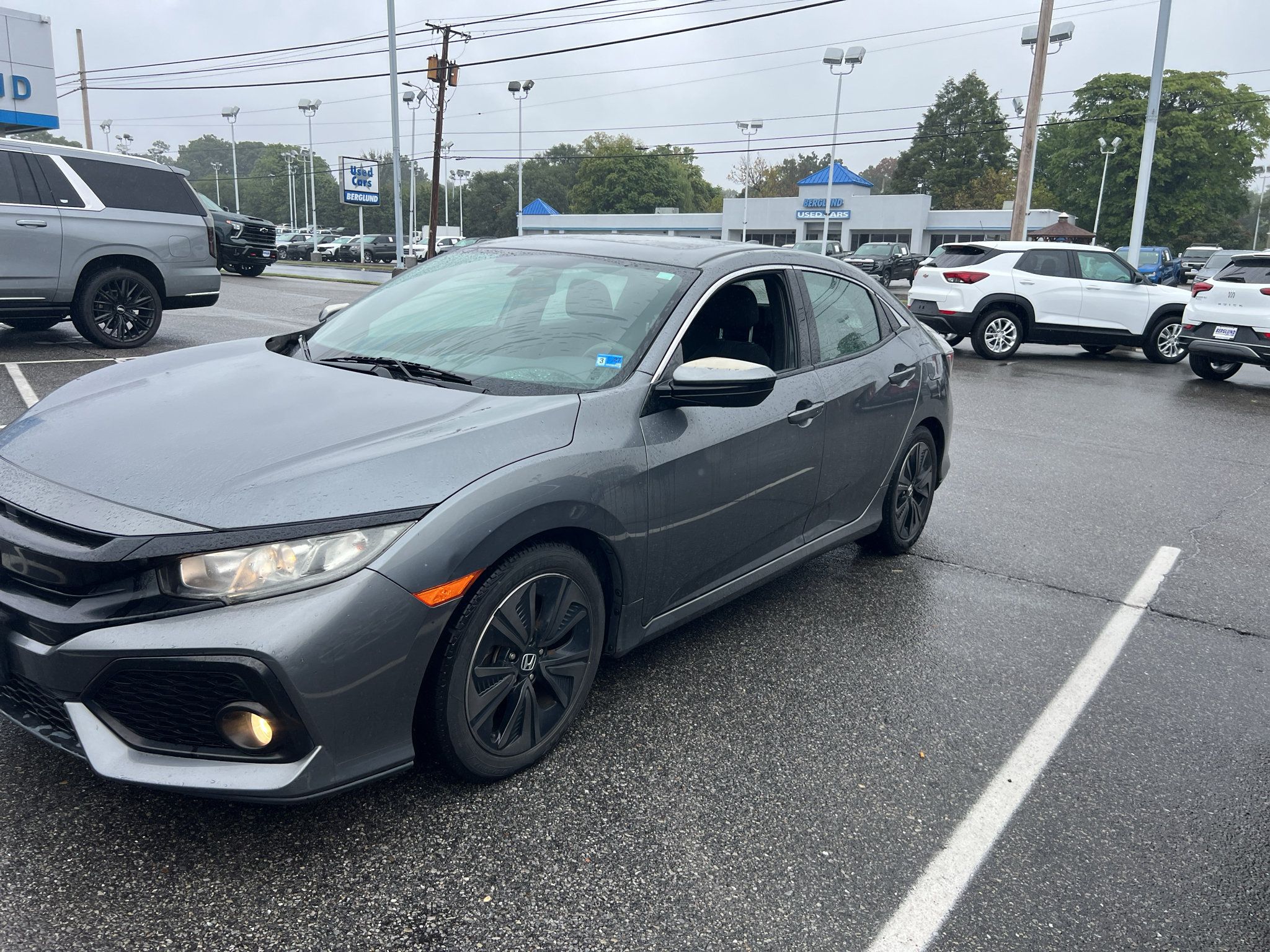 Used 2018 Honda Civic EX image 2