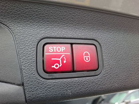 Used 2022 Mercedes-Benz GLS 450 4MATIC image 26