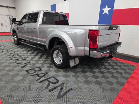 Used 2020 Ford F350 Lariat w/ Lariat Value Package AWD/4WD image 5