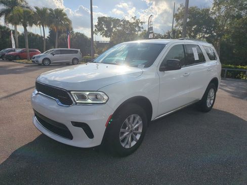 Used 2024 Dodge Durango SXT image 9