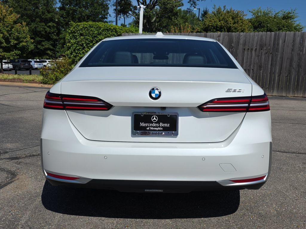 Used 2026 BMW 530i RWD image 4