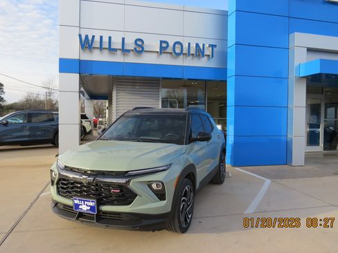 Used 2024 Chevrolet TrailBlazer RS w/ Convenience Package image 1