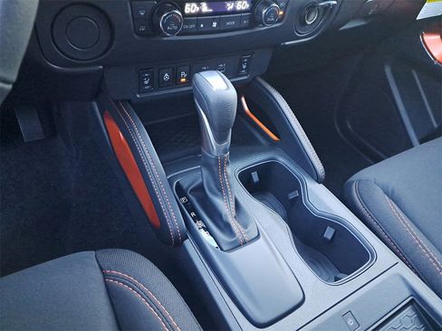 New 2026 Nissan Frontier Pro-X w/ Pro-X Convenience Package image 9