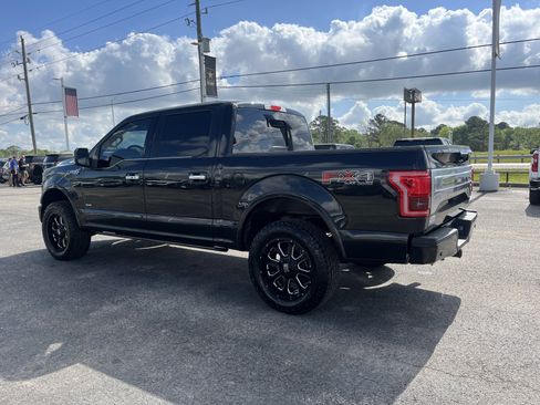 Used 2015 Ford F150 Platinum w/ Equipment Group 701A Luxury AWD/4WD image 5